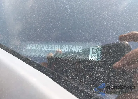 2016 Ford Focus S from USA, damaged, VIN 1FADP3E25GL367452